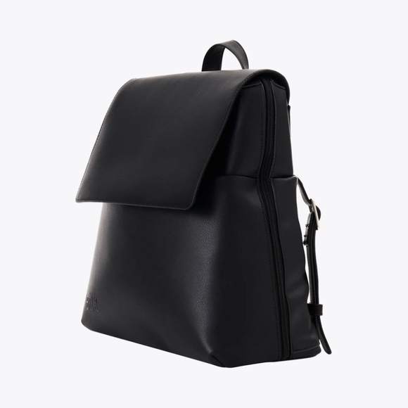 EUC Beis x Wicked Backpack in Black - Picture 4 of 12